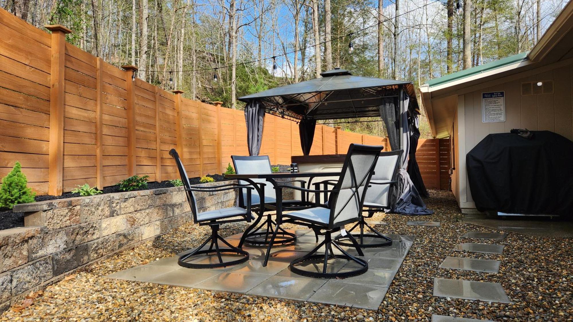 Stay At The Retreat! Gatlinburg-Dollywood Sevierville Exteriör bild